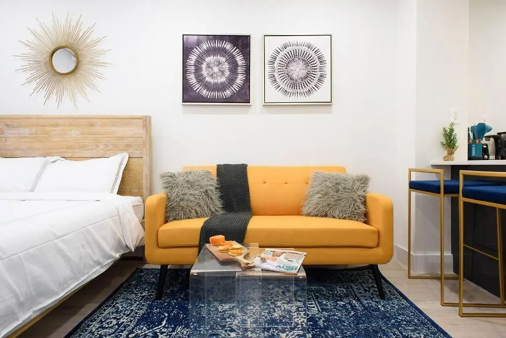 1597-8 Luxury Studio Upper East Side W&D New York